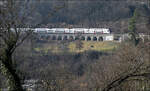 Mit Olli auf Motivsuche in Schaffhausen (bzw. Neuhausen)

Ein weiterer Stadler Kiss auf dem Weg von Zürich nach Schaffhausen auf der Hangbrücke der Strecke von Eglisau oberhalb des Rheinfalls.

09.03.2025 