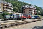 MOB Gm 4/4 2004  Albeuve , ein Fahrleitungsdienstwagen und der Steuerwagen des  Trains des Etoile  stehen in Chernex.