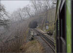 BDeh 4/4 313 bringt den Zug mit Bt 351 und Bt 362 nach Aigle.