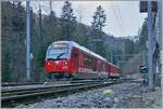 Der CJ Be 4/4 652 mit dem ABt 712 sind als R36 von Glovelier nach La Chaux de Fonds unterwegs und wenden im Spitzkehrbahnhof La Combe Tabeillon.