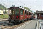 Der historische Martigny - Chatelard (MC) BCFe 4/4 N° 15 mit dem BFZt4 75 waretet anlässlich des Blonay - Chamby Themenveranstaltung  Le Valais en fête sur la BC  in Blonay auf die Abfahrt nach Chaulin. 26. Sept. 2009