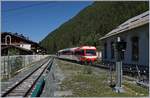 Der TMR Beh 4/8 71 erreicht als Regionalzug 26220 von Martigny kommend sein Ziel Vallorcine.
