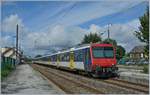 Der SBB RBDe 562 NPZ Pendelzug als RE Frasne - Neuchatel im Starbahnhof. 

13. August 2019