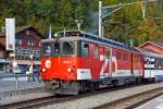   Der Gepäcktriebwagen De 110 003-1 (Baureihe De 4/4 II) der Zentralbahn, ex SBB Deh 4/6 910, mit IR Meiringen – Interlaken Ost fährt am 30.09.2011vom Bahnhof Brienz weiter in Richtung