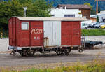 Der zweiachsige gedeckte Güterwagen mit Bremserbühne tpc ASD K 41(Baujahr 1913) ist am 16 September 2017 beim Bahnhof Bex abgestellt.