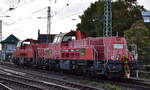 DB Cargo AG, Mainz mit den beiden Voith Gravita 10 BB Lok   261 022-8  (NVR:  92 80 1261 022-8 D-DB ) am Haken von  261 100-2  (NVR:  92 80 1261 100-2 D-DB ) am 18.09.25 Höhe Bahnhof