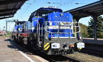 Spitzke Logistik GmbH mit ihrer nagelneu ausgelieferten vossloh DE 18 Loks  DE 18-SP-305  [NVR-Nummer: 92 80 4185 305-4 D-SLG] +  DE 18-SP-306  [NVR-Nummer: 92 80 4185 306-2 D-SLG] am 24.09.25 Durchfahrt Bahnhof Magdeburg-Neustadt.