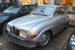 saab/542249/ein-sehr-schoener-saab-96-in Ein sehr schöner Saab 96 in silber (Limousine, untere Mittekklasse), mit schwarz hinterlegtem Kühlergrill, wie er von 1974-1977 produziert wurde am 23.02.17 Berlin Prenzl.Berg. 