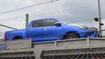 Der Toyota Hilux ist ein Pick-up des japanischen Autoherstellers Toyota, hier eine fabrikneue Version bei der Auslieferung per Bahn am 10.05.17 BF.
