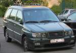 hnelt formmig einem SUV wird aber als Van eingestuft, der KIA JOICE LS, 06.05.11 Berlin-Pankow.