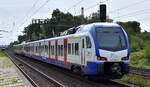 SBH S-Bahn Hannover mit der Transdev Hannover GmbH mit den Flirt Triebzügen '3427 088 B' (NVR: ' 94 80 3427 088-4 D-TDH...') + '3427 086-1' (NVR: '94 80 3427 086-8 D-TDH....') als S1 nach Haste bei der Ausfahrt S-Bahnhof Dedensen/​Gümmer.
