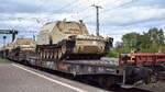 Schwertransport Drehgestell-Flachwagen der DB Cargo mit der Nr.