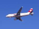 Swiss mit Airbus A319-112 (HB-IPX) beim Landeanflug Flughafen Berlin-Tegel am 30.09.11 ber Berlin-Pankow.