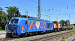 Hamburger Rail Service GmbH & Co. KG, Ahrensburg [D] mit der geleasten northrail Vectron Dual Lok  248 048 , Name:  Felly  [NVR-Nummer: 90 80 2248 048-1 D-NRAIL] und der geleasten Nexrail AssetCo Sàrl Hybridlok Prima H3 (NVR:  90 80 1002 044-8 D-NXRL ) + Drehgestell-Flachwagen am Haken am 20.06.25 Höhe Bahnhof Stendal Hbf.