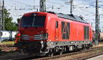 DB Cargo AG, Mainz [D] mit ihrer Vectron Dual Mode Light Lok   249 009 , Name:  Irmgard  [NVR-Nummer: 90 80 2249 009-2 D-DB] beim ferngesteuerten Umsetzen am 09.06.26 H�he Bahnhof Ruhland.