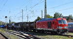 DB Cargo AG, Mainz [D] mit ihrer Vectron Dual Mode Light Lok   249 061  [NVR-Nummer: 90 80 2249 061-3 D-DB] f�hrt mit gemischten G�terwagen zur Abstellgruppe am Bahnhof Stendal Hbf.
